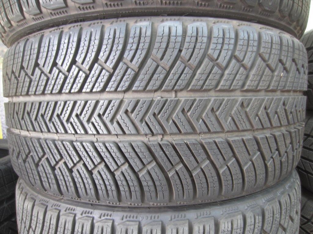  245/35 R20 MICHELIN PA4 95W 3. kép