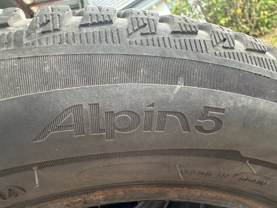  205/55 R16 Michelin téli gumi  4. kép