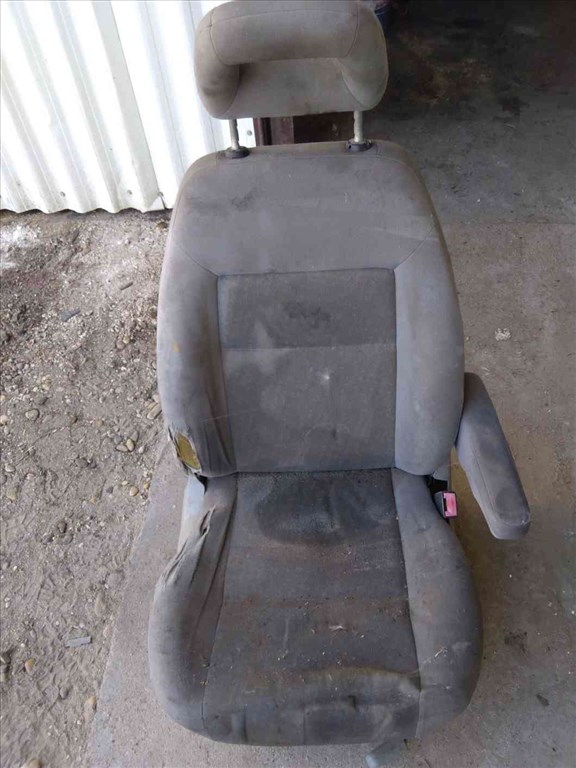 Ford Galaxy II Jobb Elsõ Ülés 1. kép