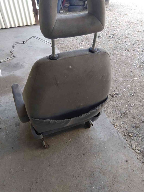 Ford Galaxy II Jobb Elsõ Ülés 3. kép