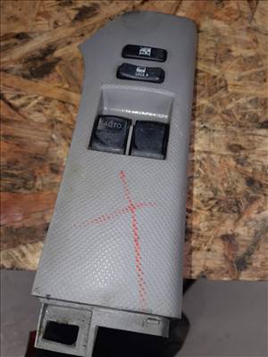 Toyota Yaris 05-10 Bal Első Ablakemelő + Központizár Kapcsoló