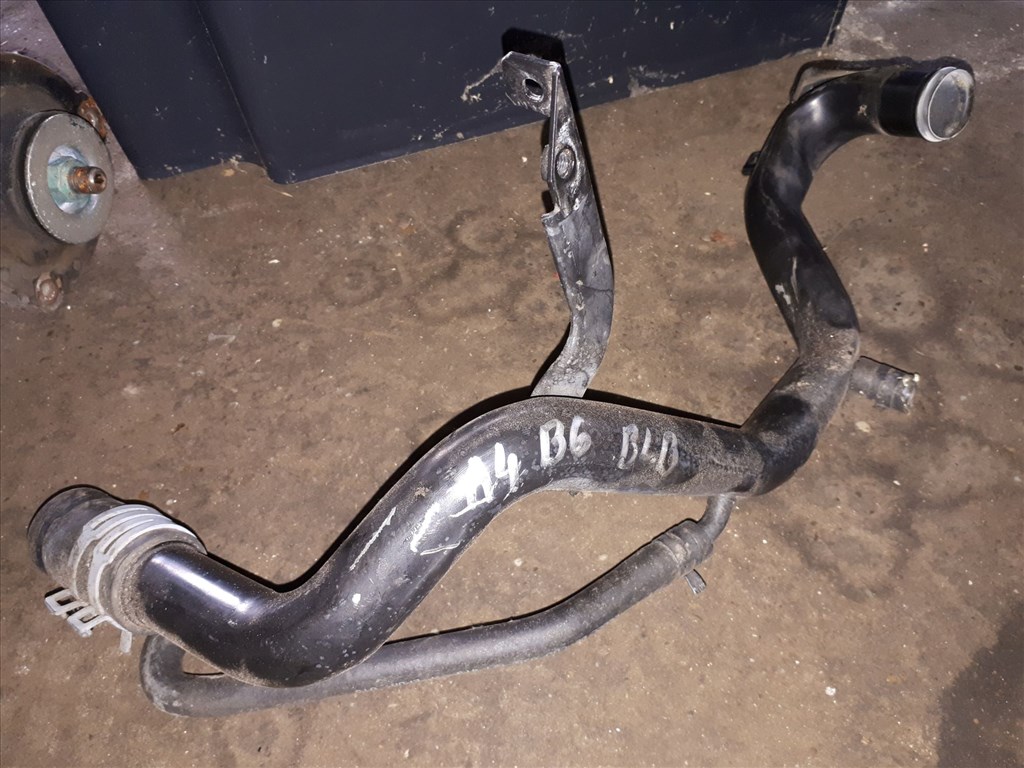 Audi A4 B7 Vízcsõ Fém 03G 121 071A 2. kép