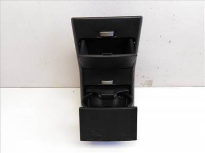 Chevrolet Captiva hátsó italtartó