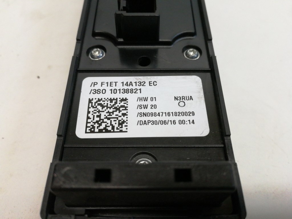 Ford Fiesta bal elsõ ablakemelõ kapcsoló F1ET14A132EC 3. kép