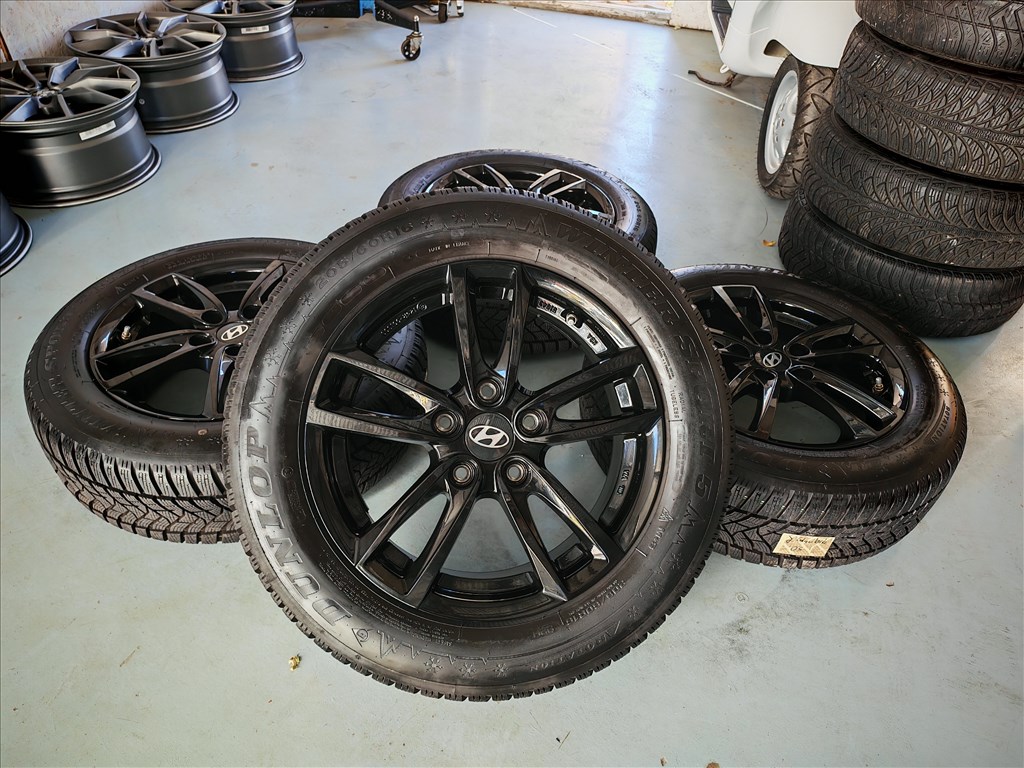 16" 5x114,3 Hyundai Kona, Kia alufelni szett újszerű téligumikkal +TPMS! 1. kép