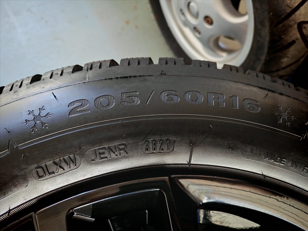 16" 5x114,3 Hyundai Kona, Kia alufelni szett újszerű téligumikkal +TPMS! 7. kép