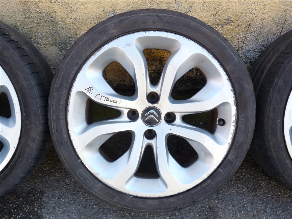  17" használt alufelni, rajta 205/45 használt gumi  3. kép