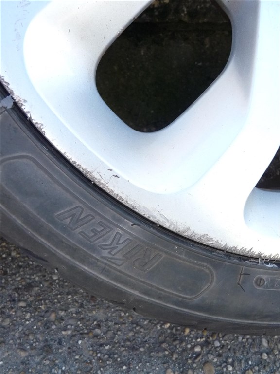  17" használt alufelni, rajta 205/45 használt gumi  6. kép