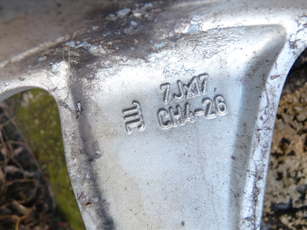  17" használt alufelni, rajta 205/45 használt gumi  15. kép