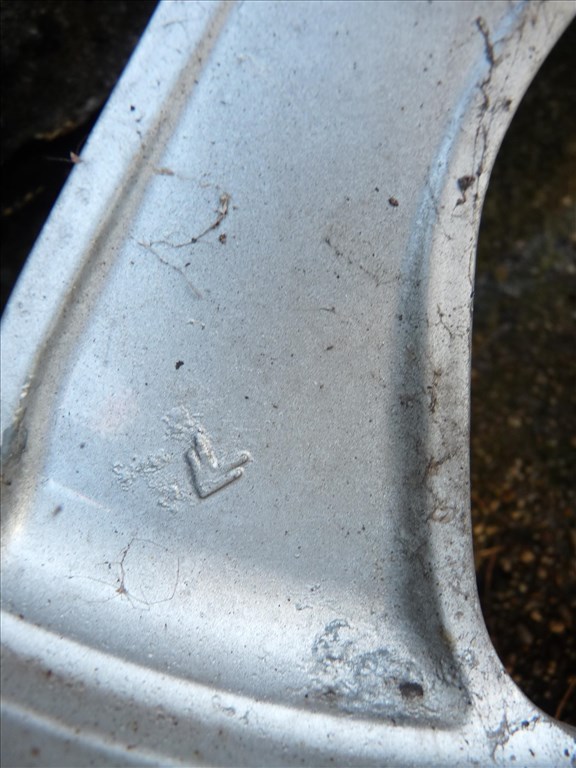  17" használt alufelni, rajta 205/45 használt gumi  16. kép