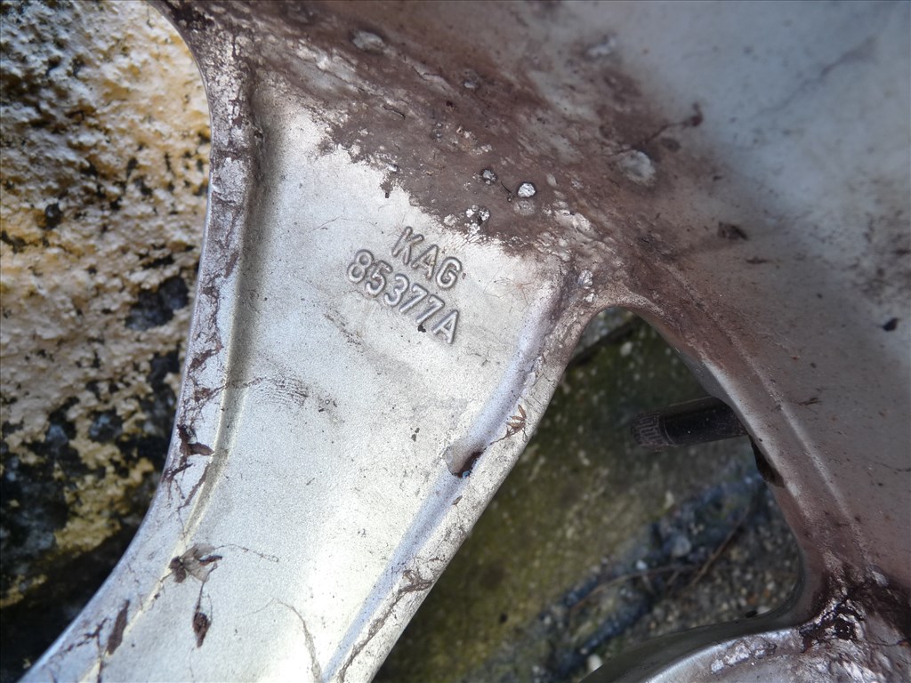  17" használt alufelni, rajta 205/45 használt gumi  19. kép