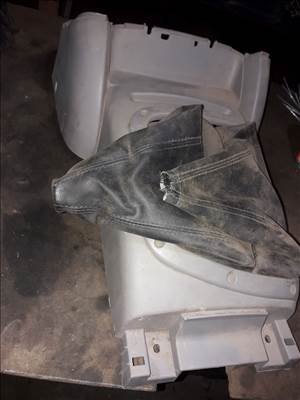 Mitsubishi L200 06-14 Váltó Szoknya MN179789