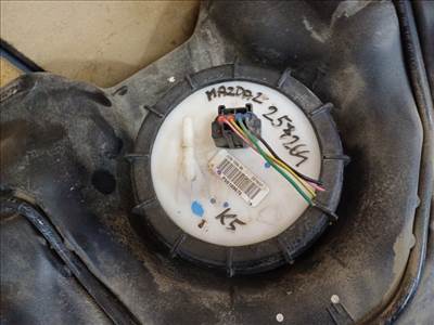 Mazda 2 (DE) üzemanyagszivattyú ZJ381335XA