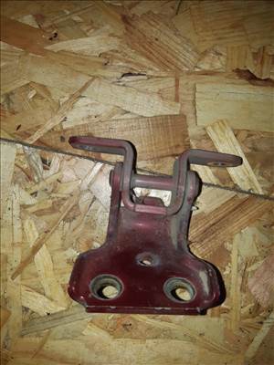 Suzuki Liana Bal Hátsó Alsó Ajtózsanér