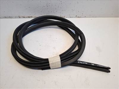 Nissan Leaf (ZE1) jobb első ajtó kédergumi