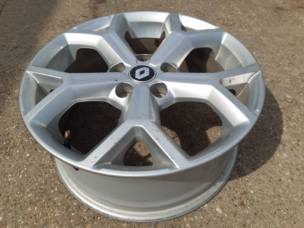 Renault Kadjar <p>Gyáriszám:<br>403008932R</p><p>Felni méret: 17"</p><p>Felni szélesség: 7.0</p><p>Furatszám: 5</p><p>Osztókör: 114.3</p><p>ET szám: ET40</p><p>Állapot: Normál</p><p>Érdeklõdéskor hivatkozzon erre: KIN-66944</p><p>Bármire van szüksége hívjon bizalommal!<br>Kizárólag munkaidõben hétfõtõl - péntekig 8-12 13-16 óráig!<br>Alkatrészek széles választékban!<br>Hivatalos Regisztrált Autobontó Kecel!<br>Vásároljon Megbízható Helyrõl Beszerelési Garanciával Profiktól!</p> 25000 1. kép