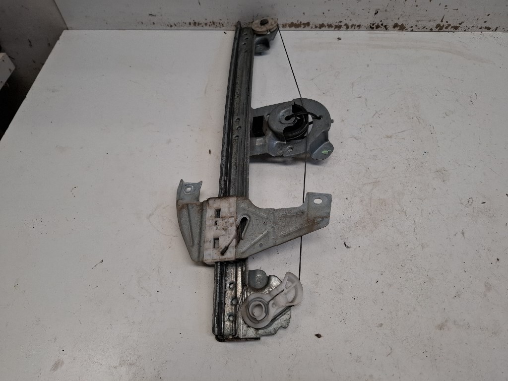 Toyota Aygo 5 ajtós jobb elsõ Ablakemelõ szerkezet elektromos 698100H020 1. kép