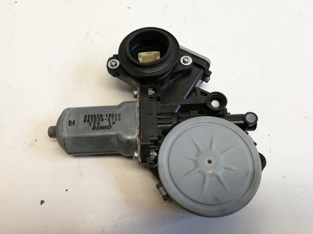 Toyota Yaris (XP90) bal elsõ ablakemelõ motor 0620200750 2. kép