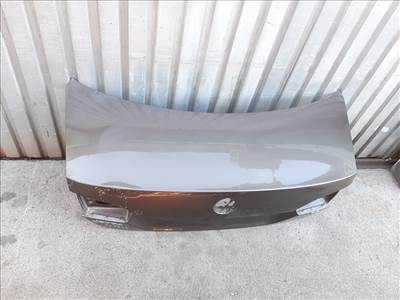 Volkswagen jetta 4 ajtós csomagtérajtó