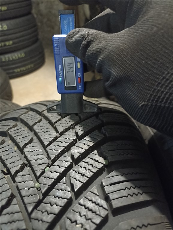  195/5516" újszerű Continental téli gumi gumi 4. kép