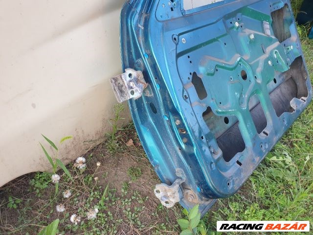 Suzuki Swift II Jobb első ajtó  3. kép