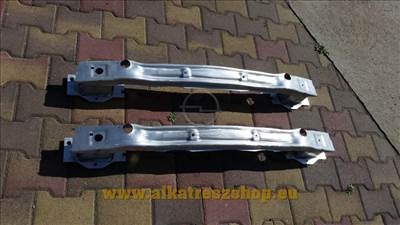 OPEL Astra J 5 Ajtós hátsó lökhárító merevítő