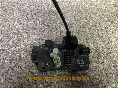 Opel Corsa C - Combo C - Meriva A  bal első - bal hátsó ajtózár-- zárszerkezet - betét GG 13154793