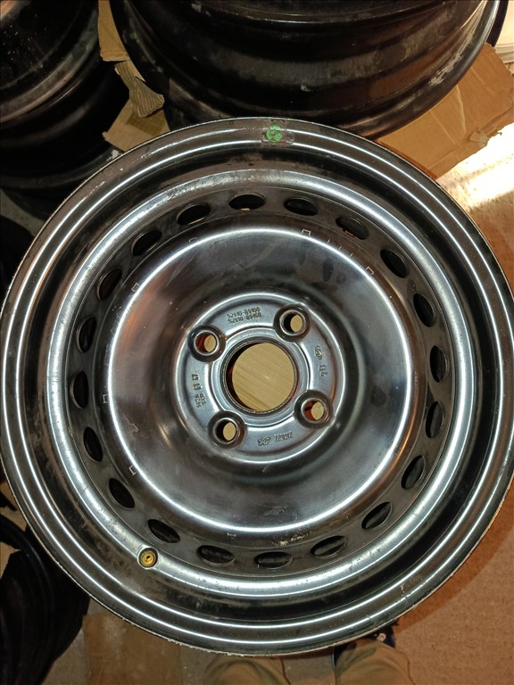  4x100 lyukosztású 5,5JJ 14" újszerű (gyári felni) lemezfelni 1. kép