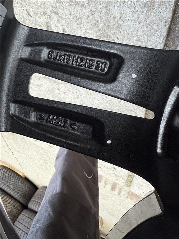  5x112 lyukosztású 8JJ 18" új (gyári felni) alufelni 7. kép