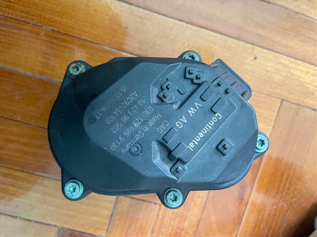 Volkswagen Passat B6 2.0 CR TDi Gyári Bontott Alkatrészei 11. kép