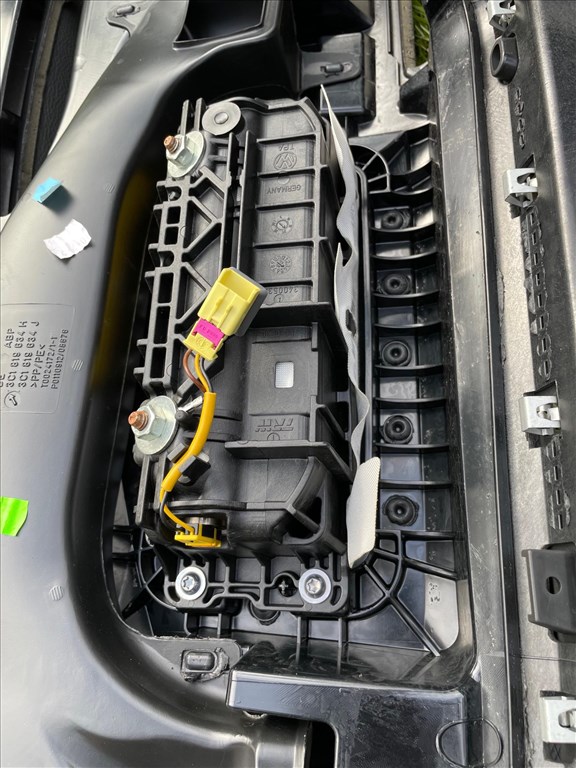 Volkswagen Passat B6 2.0 CR TDi Gyári Bontott Alkatrészei 49. kép