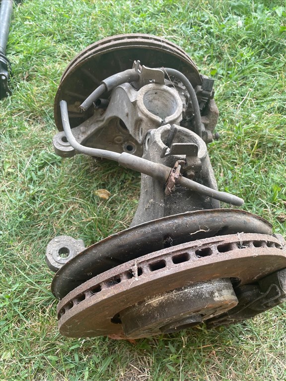 Volkswagen Passat B6 2.0 CR TDi Gyári Bontott Alkatrészei 53. kép