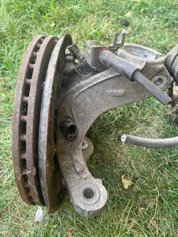 Volkswagen Passat B6 2.0 CR TDi Gyári Bontott Alkatrészei 54. kép