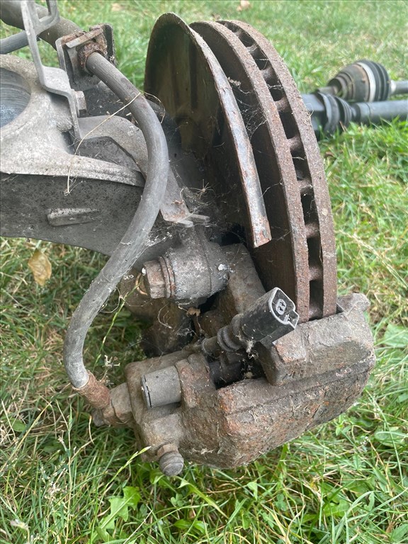 Volkswagen Passat B6 2.0 CR TDi Gyári Bontott Alkatrészei 55. kép