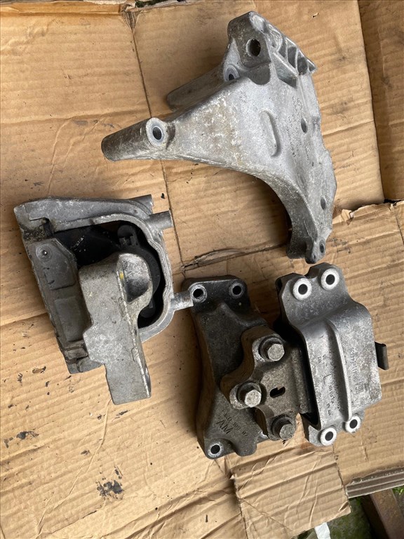 Volkswagen Passat B6 2.0 CR TDi Gyári Bontott Alkatrészei 56. kép