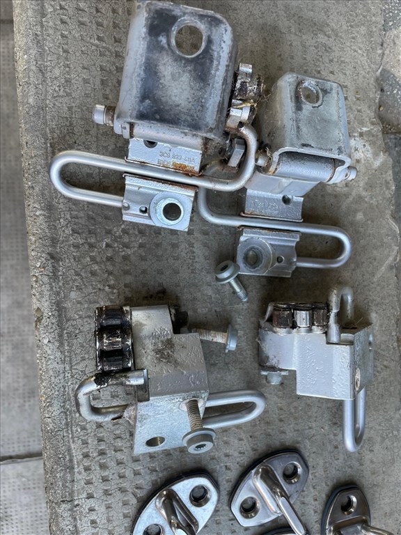 Volkswagen Passat B6 2.0 CR TDi Gyári Bontott Alkatrészei 57. kép