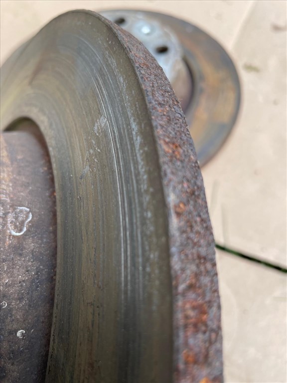 Volkswagen Passat B6 2.0 CR TDi Gyári Bontott Alkatrészei 63. kép