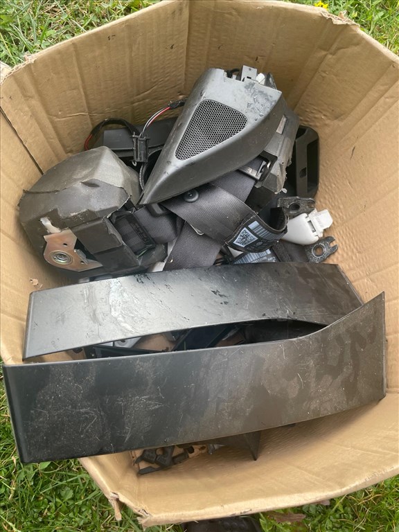 Volkswagen Passat B6 2.0 CR TDi Gyári Bontott Alkatrészei 73. kép