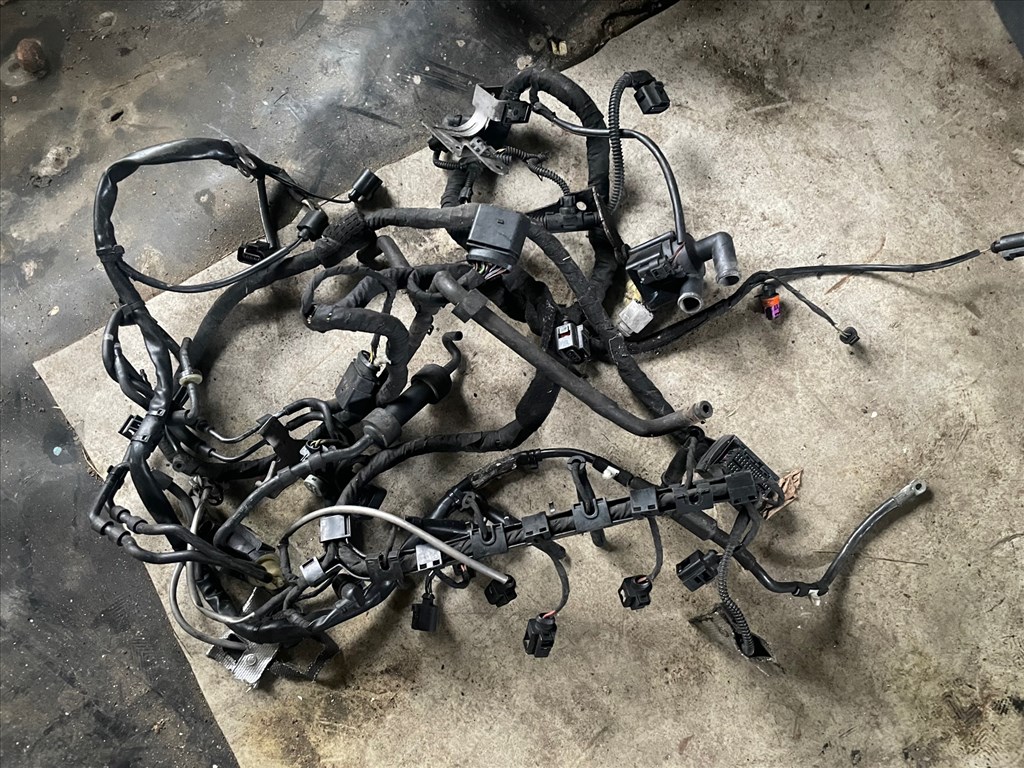 Volkswagen Passat B6 2.0 CR TDi Gyári Bontott Alkatrészei 78. kép