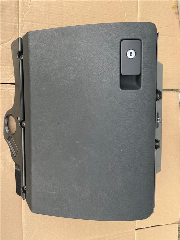 Volkswagen Passat B6 2.0 CR TDi Gyári Bontott Alkatrészei 94. kép