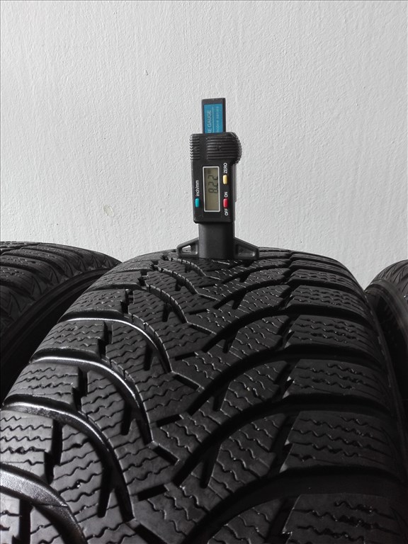 215/60R16 Kumho téli gumi garnitúra 215/60 r16 4. kép