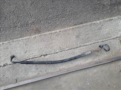 Audi A4 B6   1.8 AVJ  kormány szervócső 