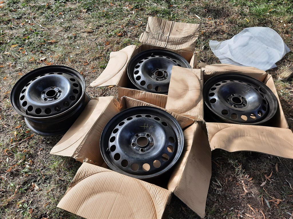  7,5JJ 17" használt Gyári lemezfelni 1. kép