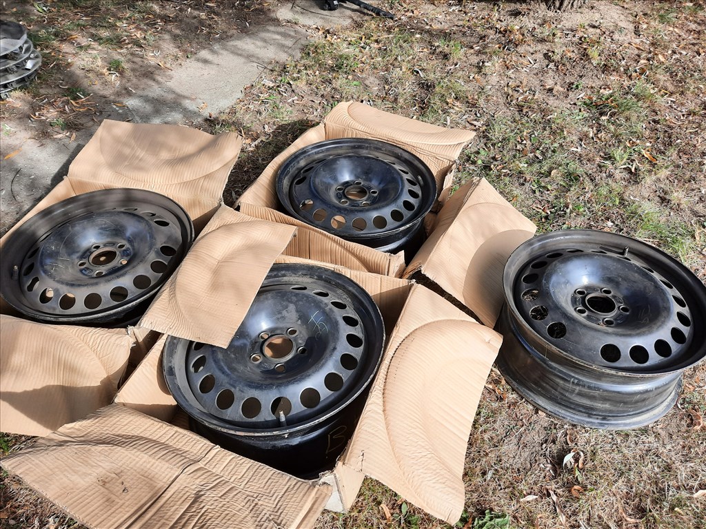  7,5JJ 17" használt Gyári lemezfelni 4. kép