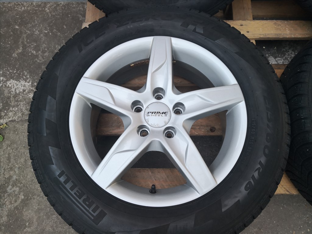  Passat, Superb, T4 16-os télikerék  1. kép