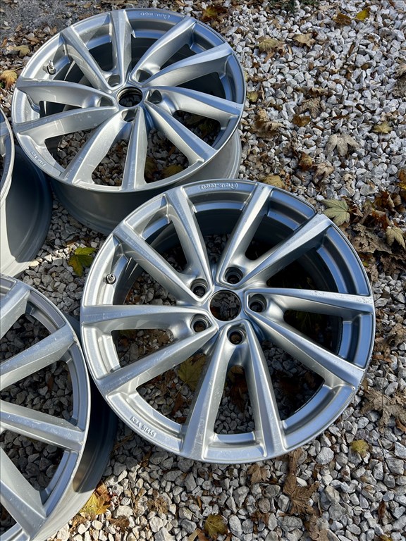  5x112 VW,SKODA,SEAT,MINI 18”felnik R18, 18 AUDI A3 8. kép