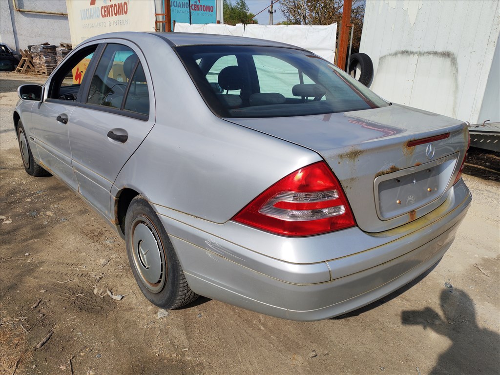 Mercedes C 220 W203 6 sebességes kézi váltó, 172624km-el eladó mbw2036seb c2202216vcdi 4. kép
