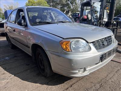 Hyundai Accent (LC) 1.5i bontott alkatrészei