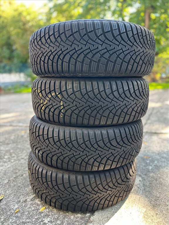  205/5516" újszerű Goodyear téli gumi 205/55 R16, 205/55 R16  1. kép