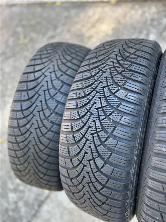  205/5516" újszerű Goodyear téli gumi 205/55 R16, 205/55 R16  6. kép